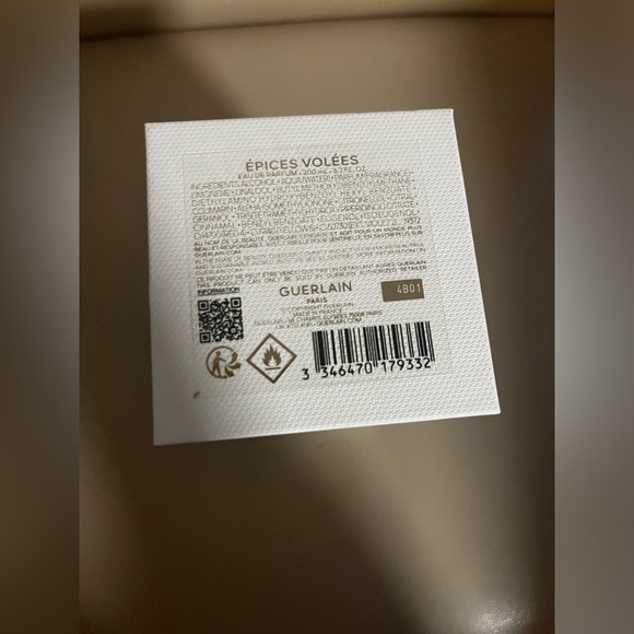 SOLD Guerlain L'ART & LA MATIÈRE
ÉPICES VOLÉES - EAU DE PARFUM - Picture 7 of 11